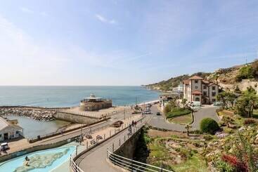 茅舍 The Deck Studio