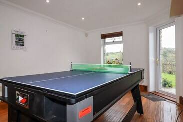 茅舍 Chapel Green Studio