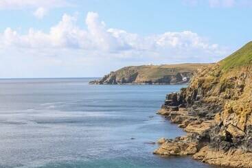 קוטג'' Hingey Farmhouse