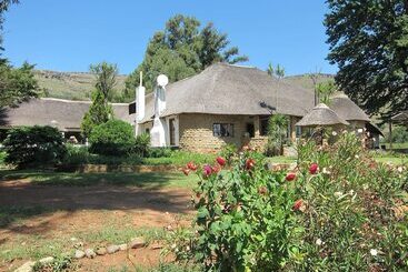 בית מלון כפרי St Bernards Peak Mountain Lodge