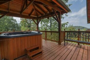 קוטג'' Mountain View 2 Bedrooms, 2 Baths, Sleeps 6 Cabin By Redawning