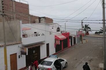 ペンション Hospedaje Restaurant Oceano