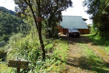 بيت ريفى Quetzal Valley Cabins