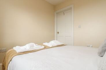 קוטג'' Shoreline