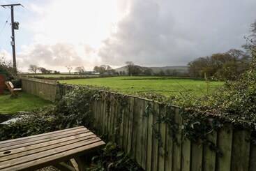 茅舍 Bwthyn Y Jacdo