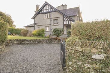 بيت ريفى Glenside