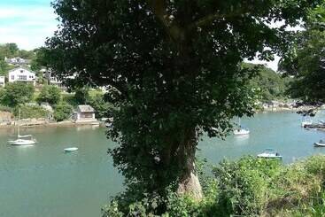 کلبه Junket Studio