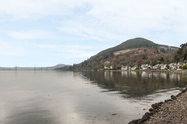 بيت ريفى Moorhen Lodge