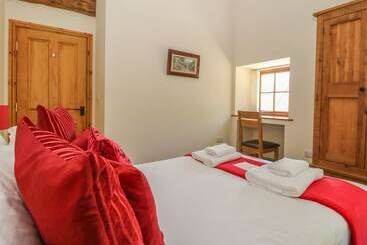 Сельский дом The Granary