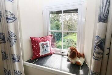 קוטג'' Y Bwthyn Ty Du