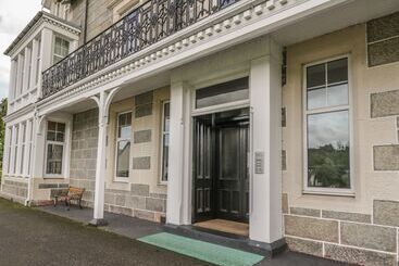 茅舍 10 Monarch Country Apartments