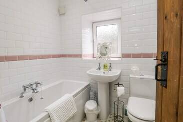 קוטג'' 14 Low Row