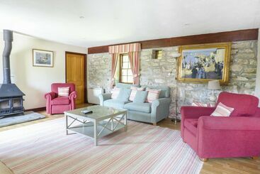 Сельский дом Flower House