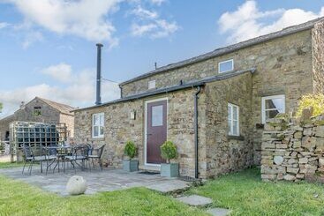 Golden Slack Cottage