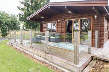 Сельский дом Heathcliff Lodge