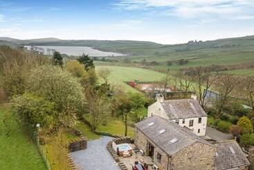 コテージ Hill Side Barn