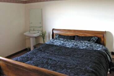 کلبه Homestone Farm