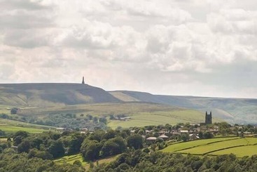 茅舍 Pinnacle View