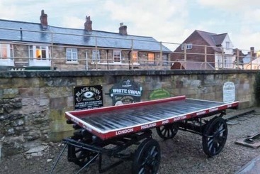 קוטג'' Platform 2 & 3/4