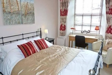 بيت ريفى Riverside Walk