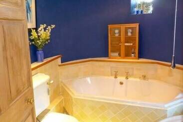 茅舍 Smardale Hall