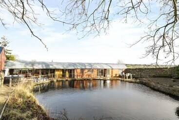 بيت ريفى The Old Sheep Shed