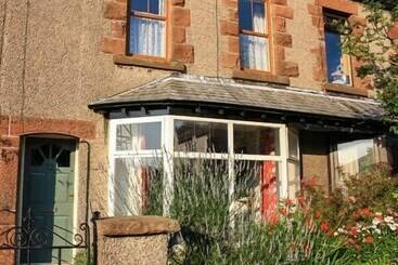 بيت ريفى 2 West View