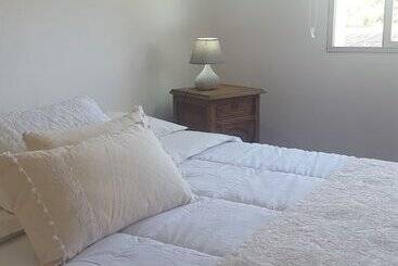 تختخواب و صبحانه Bidieen