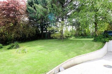 茅舍 Eastcott Farmhouse