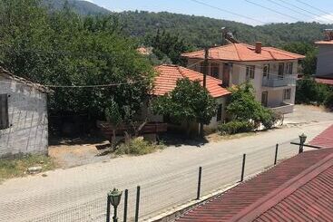 مسافرخانه History Butik