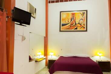 ホテル Albergue La Jungla