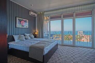 هتل Bristol Apart