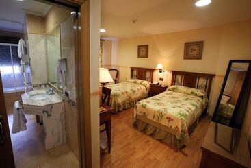 فندق Restaurante El Pentágono