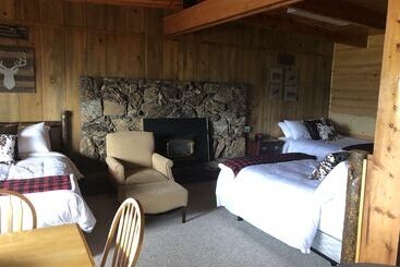 בית מלון כפרי River Lodge