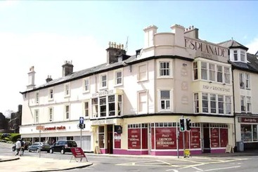 בית מלון כפרי The Esplanade