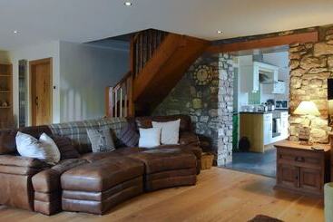 קוטג'' Rhiwddu Barns   Brecon Beacons National Park