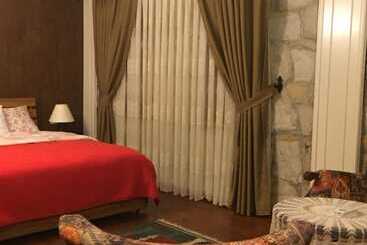 مبيت وإفطار Konak Lapeistra