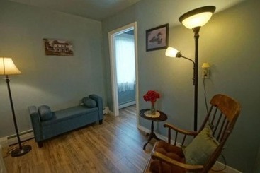 تختخواب و صبحانه Tuckernuck Inn