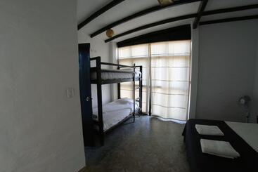 Отель Envero Lodge