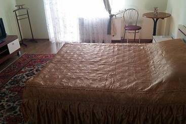 هتل Gostiny Dvor Zhytomyr