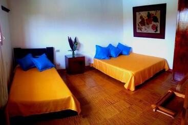 هتل Hacienda Tierra Verde