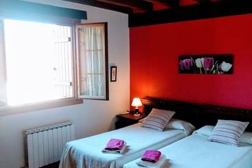 هتل روستایی Agroturismo Y Apartamentos Ondarre