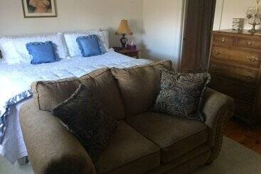 Пансион Butternut Ridge Bed & Breakfast