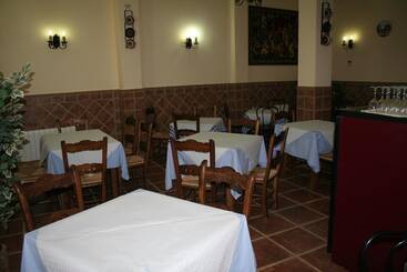 בית מלון כפרי Apartamentos Sierra Del Hacho