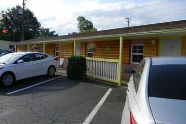 Little Shamrock Motel