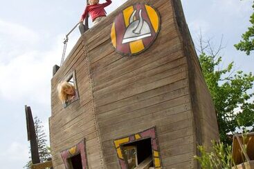 リゾートホテル Trixi Park Zittauer Gebirge   Ferienhäuser, Hotel Und Camping