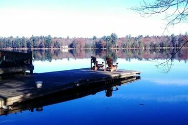 بيت ريفى Black Lake Cabins