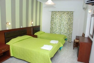 هتل Amoudi Studios Apartments