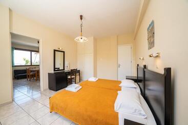 هتل Lorenzo House Apartments