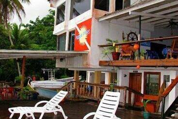 ホテル Panama Divers & Octopus Garden Dive Center